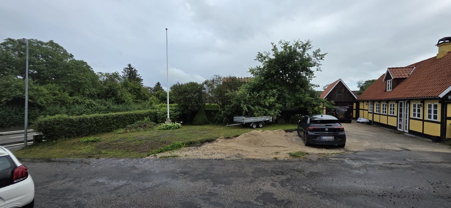Før: pladsen som vi overtog den